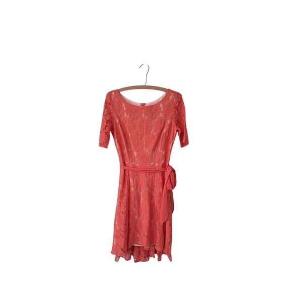 Julian Taylor Women’s Size 8 Peach Lace Over Light Skin Tone Knee Length Dress - Picture 1 of 3